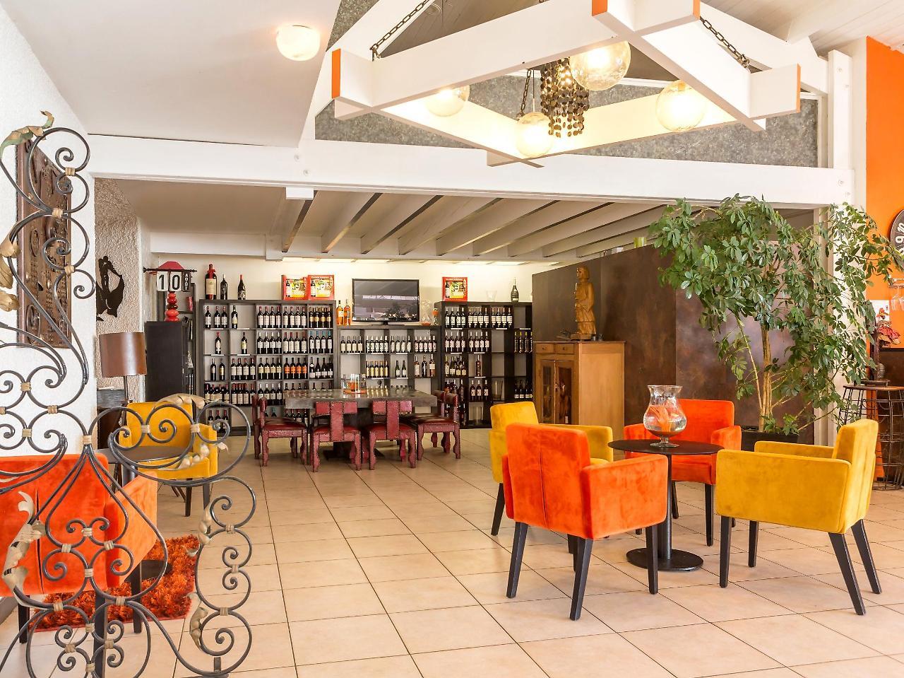 Logis Hotel Restaurant La Citadelle Бле Екстериор снимка
