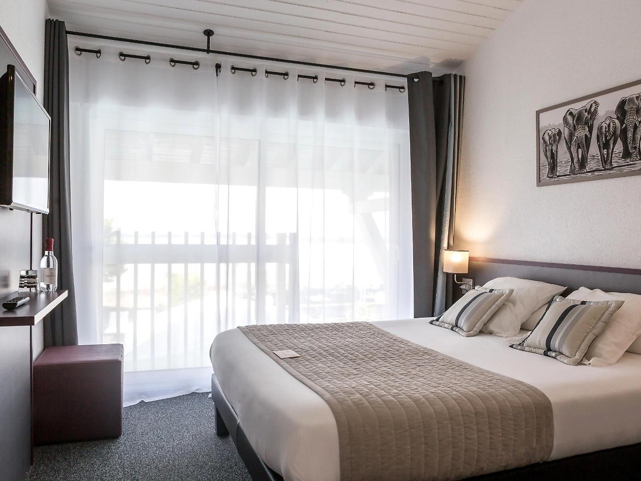 Logis Hotel Restaurant La Citadelle Бле Екстериор снимка